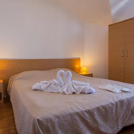 Elegant Ξενοδοχείο 3*